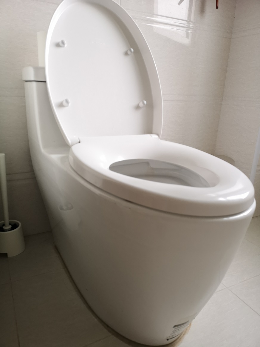 安装马桶用玻璃胶还是白水泥好?马桶安装注意事项